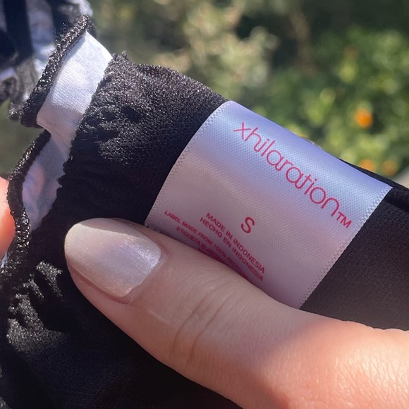 Black & white floral bikini top xs/s - Picture 5 of 5